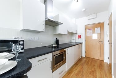 1 bed studio, Brookland Rd, Clarendon Park, Leicester, LE26BH - Image 3